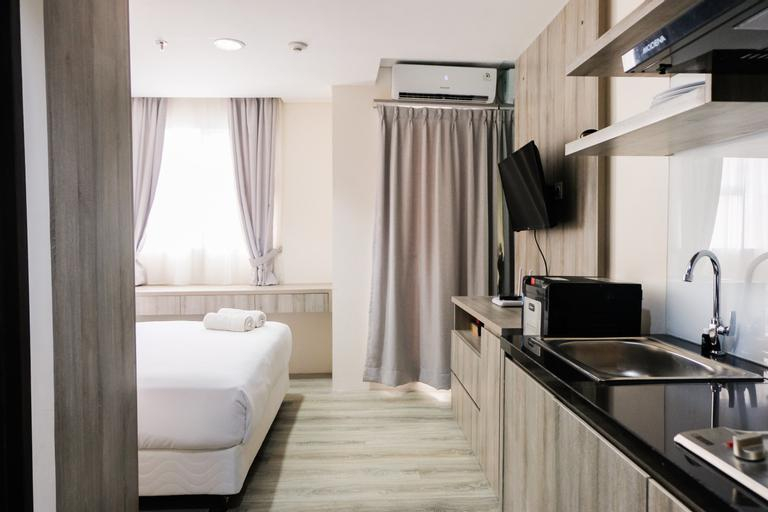 3, Minimalist Design Studio Apartment at Bintaro Icon by Travelio, South Tangerang