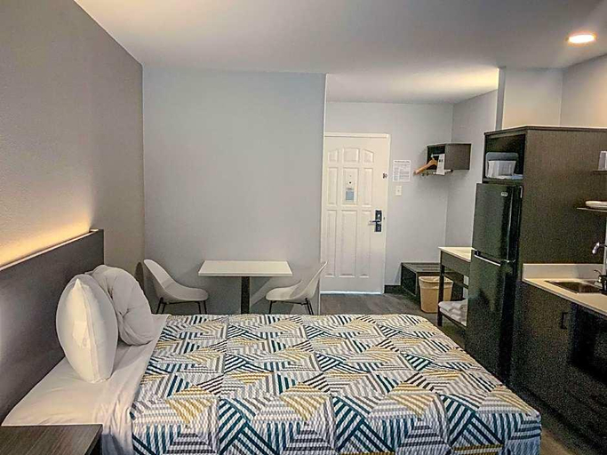 Bedroom 4, Americas Best Value Inn San Angelo, Tom Green