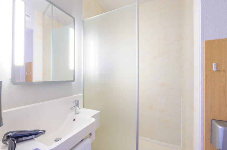 Bathroom 4, B&B La Rochelle Beaulieu Puilboreau, Charente-Maritime
