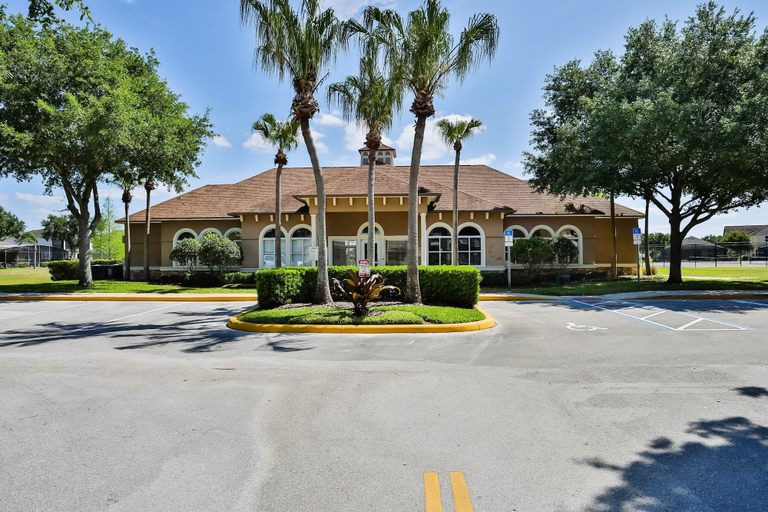 Exterior 4, Stunning House With Lanai, Pool, Ping-pong, Full Kitchen, & Wifi, Polk
