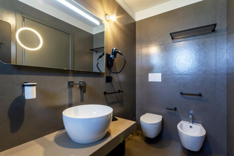 Bathroom 4, Vespucci Hotel, Lecce