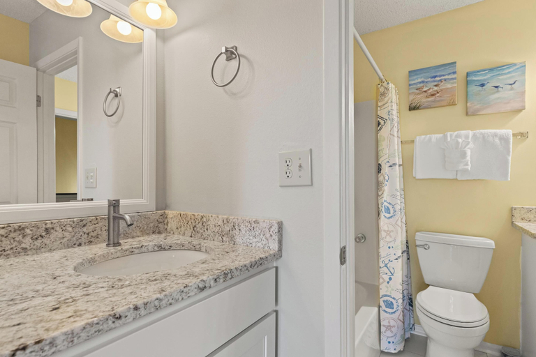 Bathroom 3, Portside Resort – Pet Friendly by Panhandle Getaways, Bay