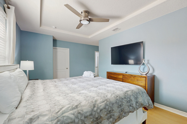 Room 5, Townhome With Private Pool in Solterra Resort, ADA Friendly, Polk