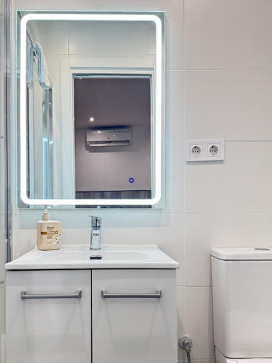 Bathroom 3, Apartamentos Day Madrid CALLAO II, Madrid