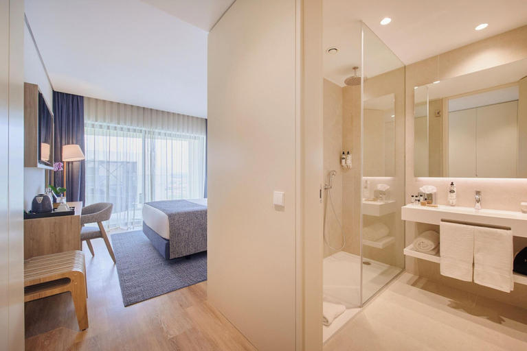 Bathroom 5, The Editory By The Sea Lagos, Lagos