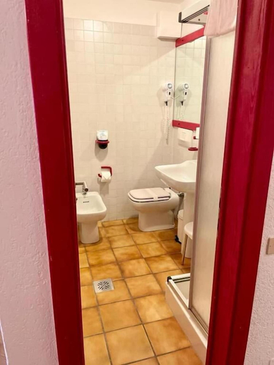 Bathroom 3, Hotel Soran, Trento