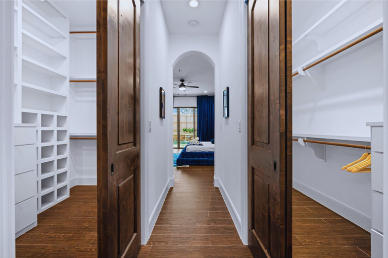 Room 1, 1110 Terjo Ln, Travis