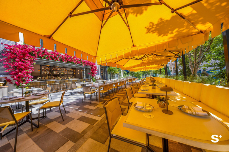 Outdoor dining 3, 44th-Floor Luxury Condo - Gym & Pool, Miami-Dade