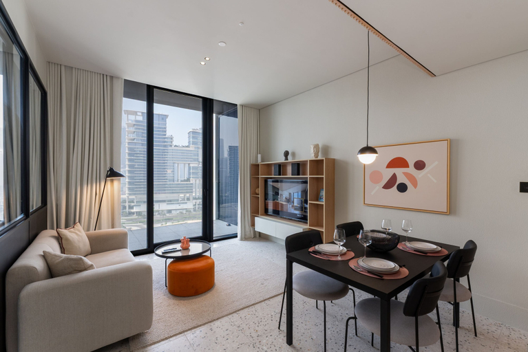 Room 3, Chic 1BR w Burj Views Near Downtown and Canal, Dubai