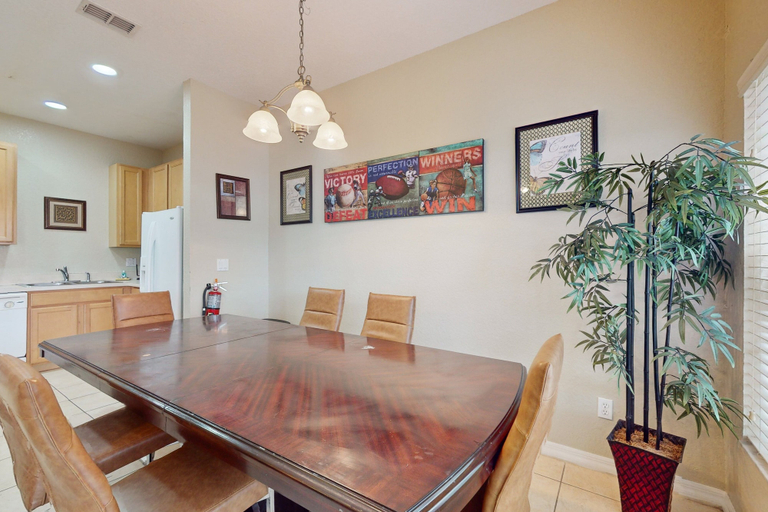 Room 3, Gated-entry Townhome, With Shared Pool, Central AC, Near Theme Parks, Osceola