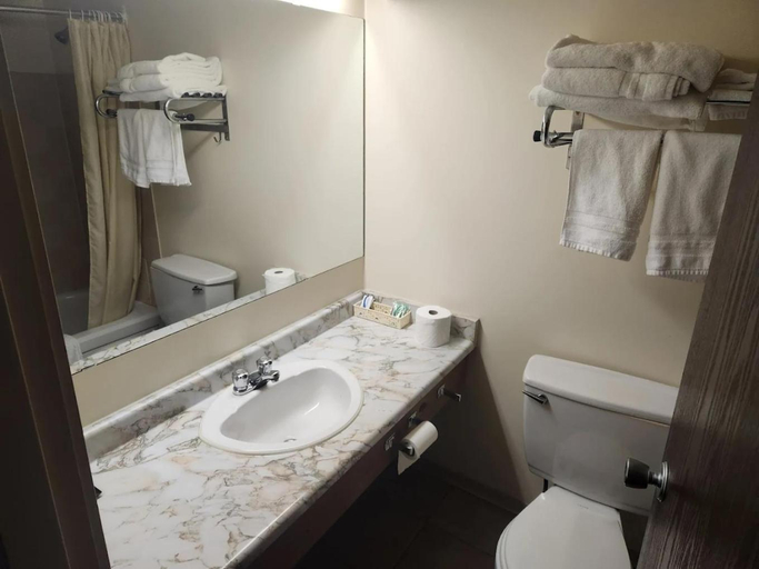 2, Cataline Motor Inn, Bulkley-Nechako
