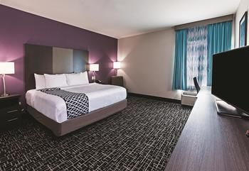 Others 4, Comfort Inn & Suites, Rogers