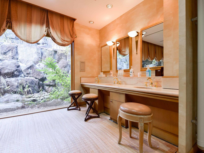 Bathroom 4, Mission Hills Geihinkan, Minano