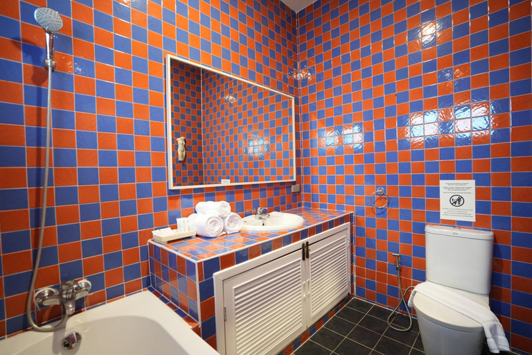 Bathroom 4, La Villa des Chien, Sattahip