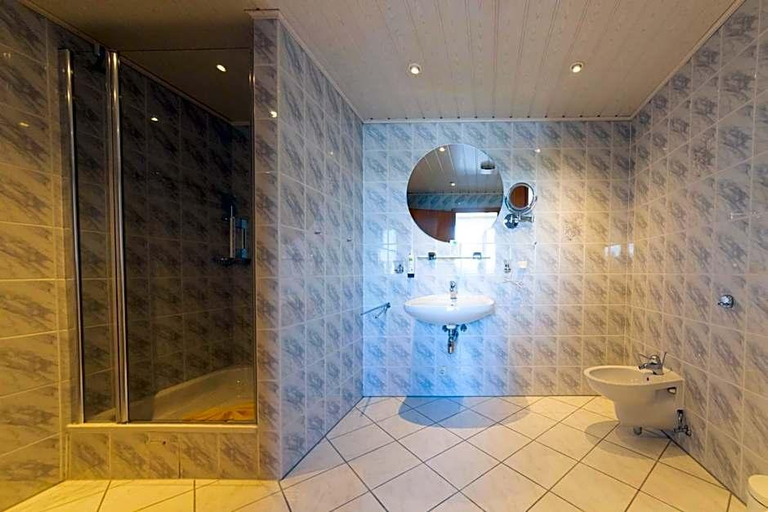 Bathroom 3, Wald und See, Vorpommern-Greifswald