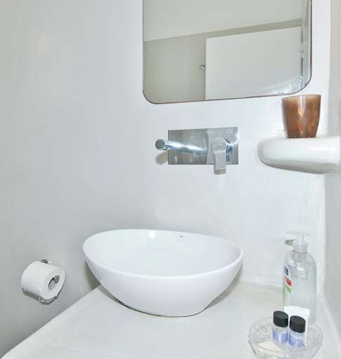 Bathroom 4, Ira Apartments, South Aegean