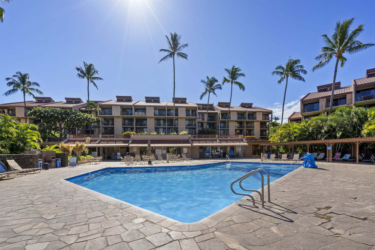Pool 4, Kamaole Sands 5-210 - Stunning 1br/2ba, King Bed, Center-cut Bldg 5, AC, Wi-fi, Maui
