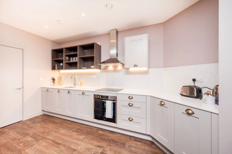 Private kitchen 3, Canada Gardens, London