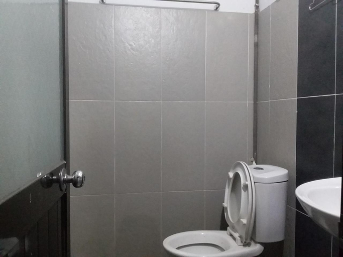 Bathroom 5, Cong ty TNHH Khach san Le Phan, Củ Chi