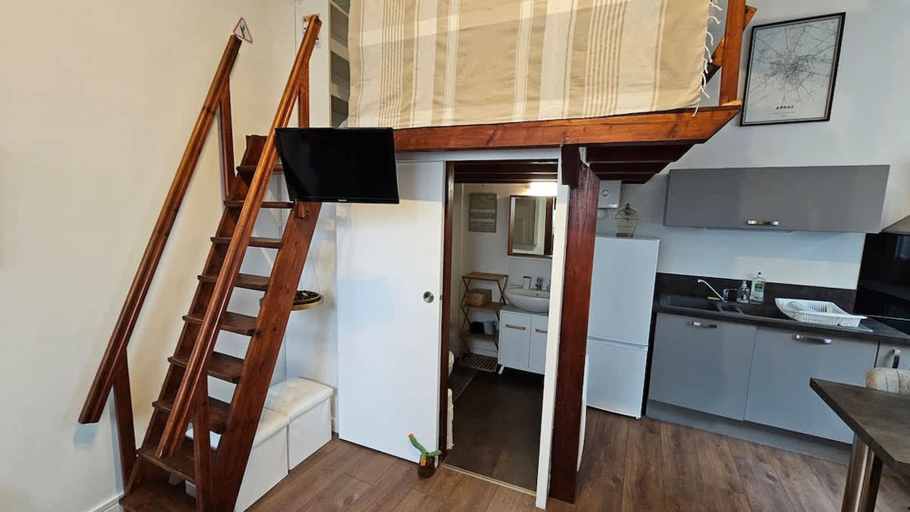 Room 2, Old Arras Studio Avec Mezzanine, Pas-de-Calais