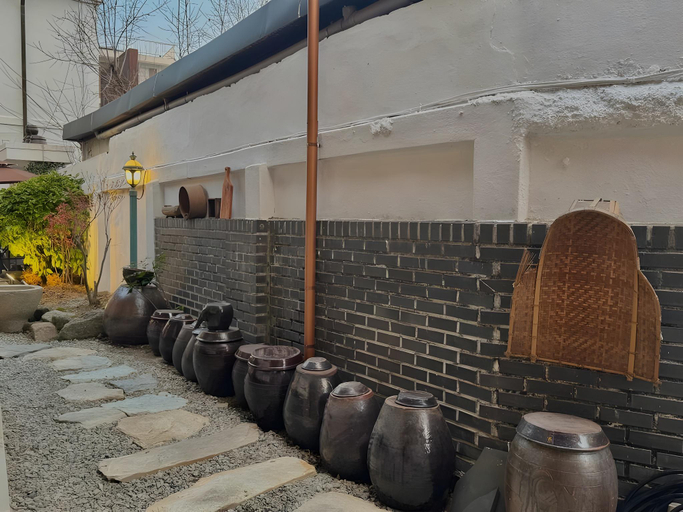 Others 4, Jeonju Hanok Stay Iwol, Jeonju
