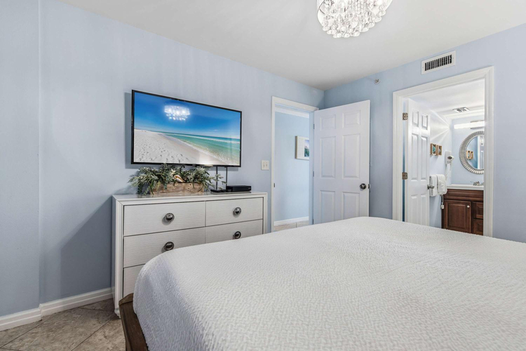 Bedroom 3, Pelican Beach Resort Destin, Okaloosa