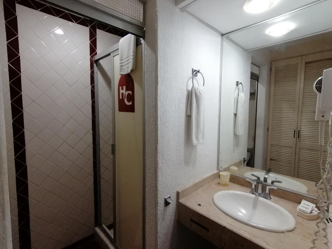 Bathroom 5, Hotel Candilejas Playa, Veracruz