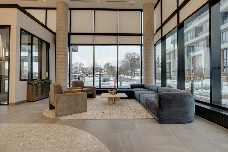 Room 2, Stylish Downtown Suite With Patio City Views, Waterloo