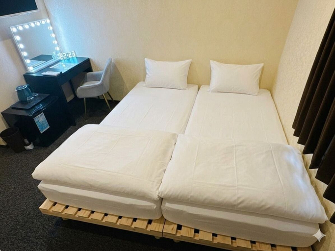 Bedroom 3, Homee Osaka, Osaka