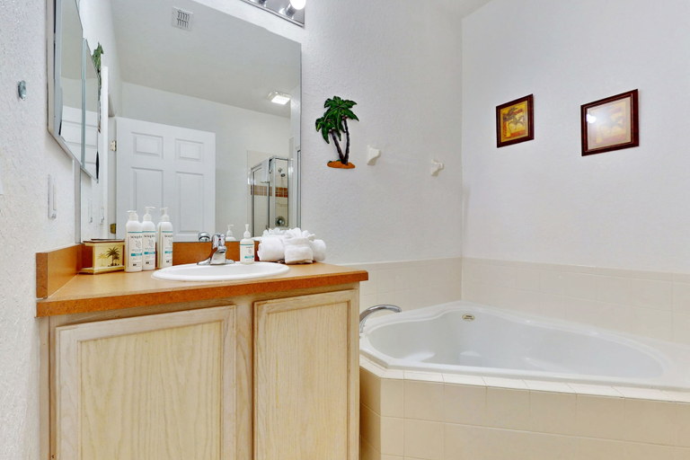 Bathroom 5, Spacious, Dog-friendly Home With Private Pool, Wifi, & Fun-filled Game Room, Polk