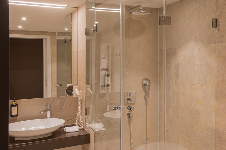 Bathroom 4, Hotel Oderberger, Berlin