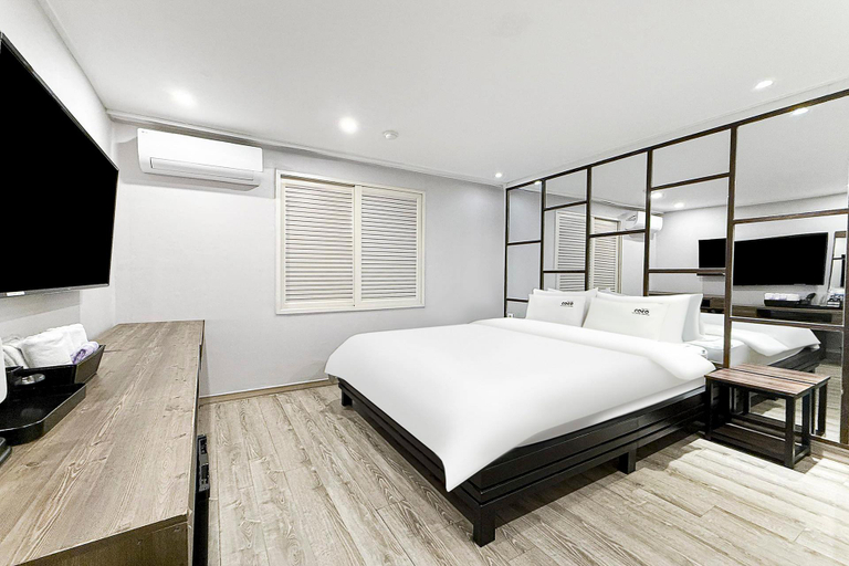 Bedroom 3, Deokcheon Coco, Buk