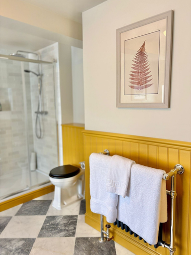 Bathroom 4, The Holt Hotel, Oxfordshire