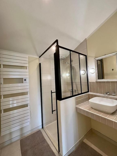 Bathroom, Gite du Chai, Gironde