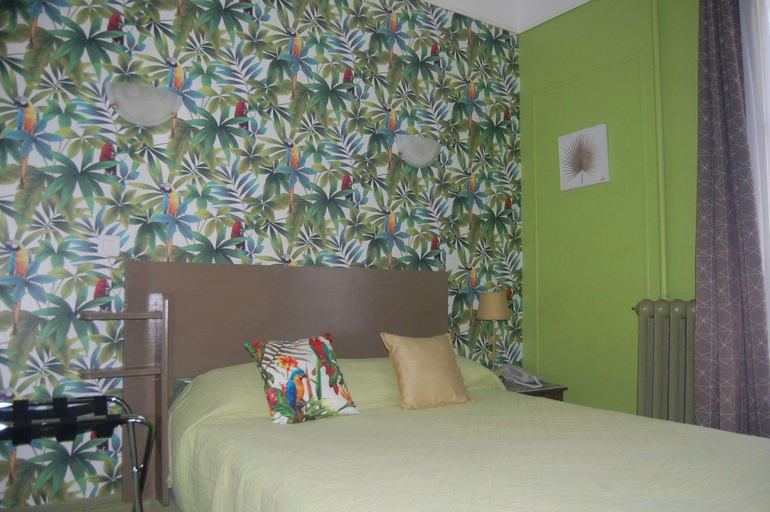 Bedroom 3, Hotel Jean Bart, Paris