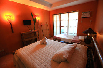 Others 5, Hannah Hotel, Malay