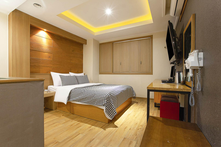 Bedroom 4, Gildong Argo Hotel, Gandong