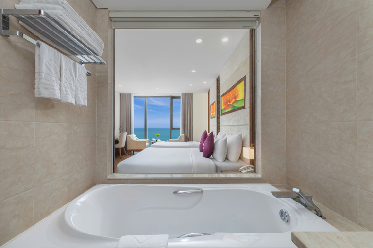 Bathroom 5, Rosamia Da Nang Hotel, Da Nang