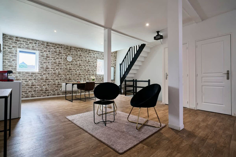 Room 3, Le Grand Duplex Balneo 10 Minutes de la Gare, Nord