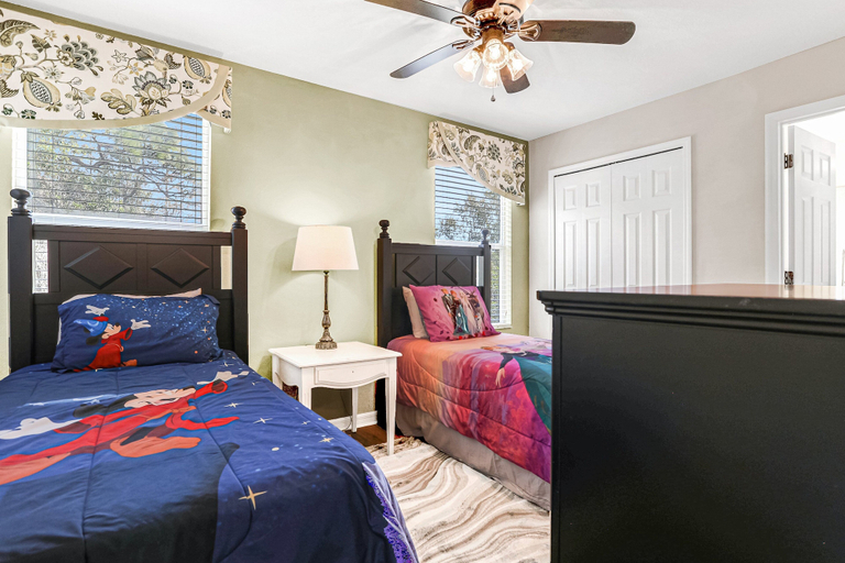 Room 4, Colorful Home With Pool, Patio, Kitchen, Washer/dryer, & Game Room, Osceola