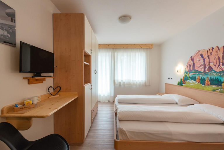 Bedroom 2, Hotel Montana ski-bike-spa, Trento