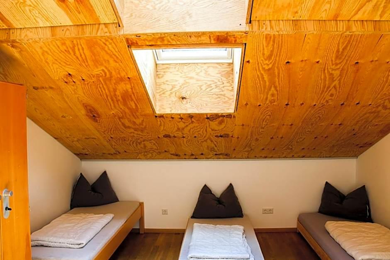 Bedroom, Jugendherberge Schliersee, Miesbach