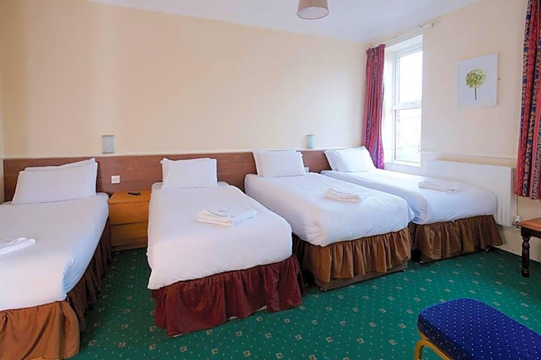 Bedroom 5, The Maemar Hotel, Poole