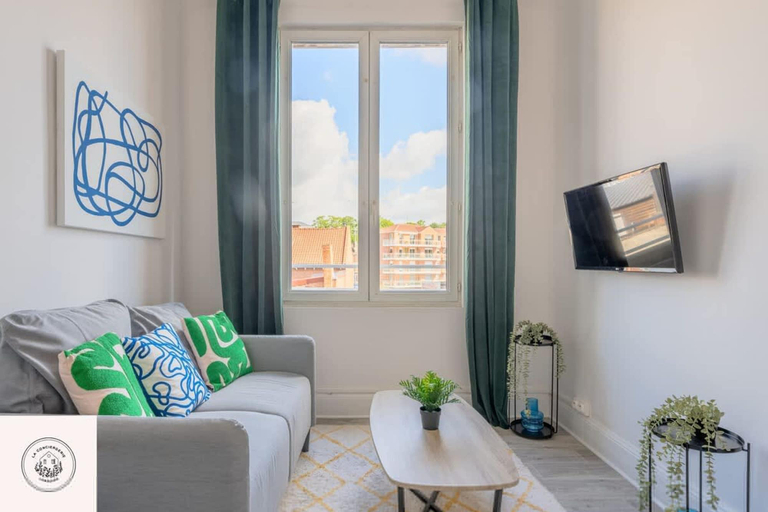Room 5, Le Duplex Inverse Bollaert Fac Gare 2pers, Pas-de-Calais