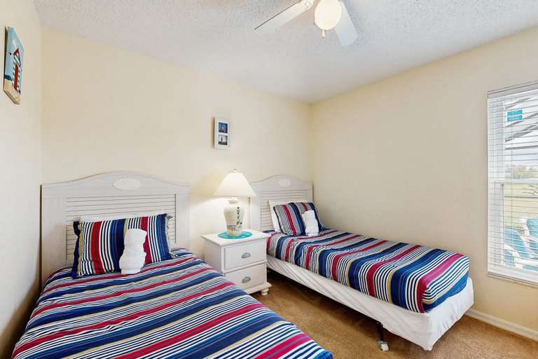 Room 4, Cozy Home With Private Pool, Billiards, Central AC, Enclosed Yard, Polk