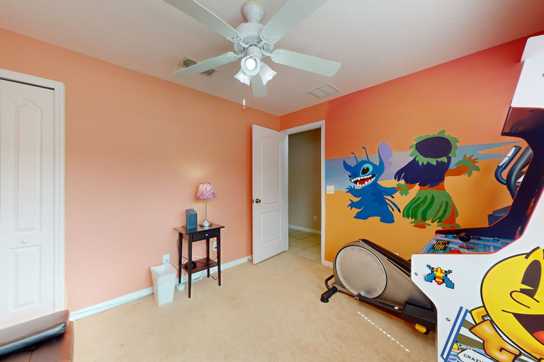 Interior 3, Your Florida Getaway for Fun, Pool, and Games, not far From Disney, Polk