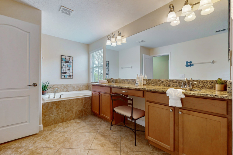 Bathroom 5, Dog-friendly Home With Private Pool, High-speed Wifi, Central AC, & Washer/dryer, Osceola