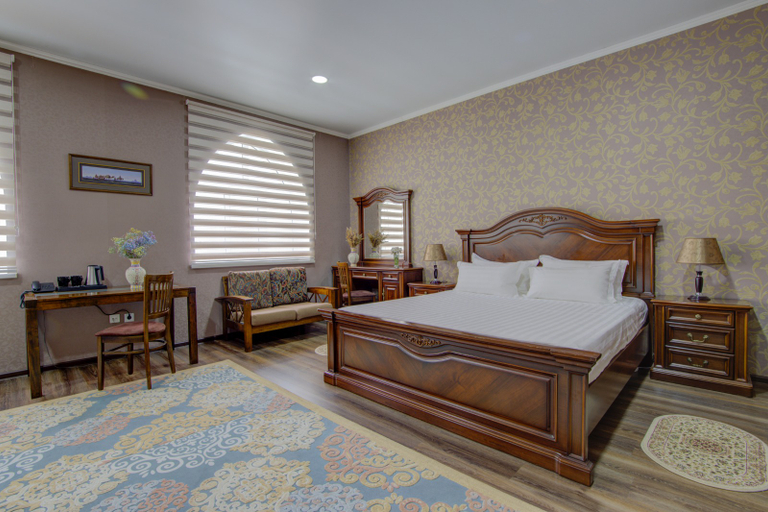 Bedroom 3, Shah Palace, Bishkek