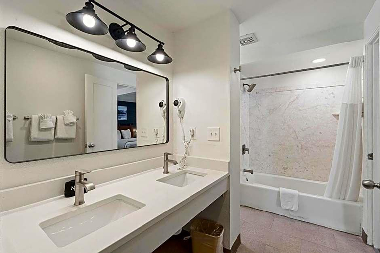 Bathroom 4, Adventure Inn Durango, CO, La Plata