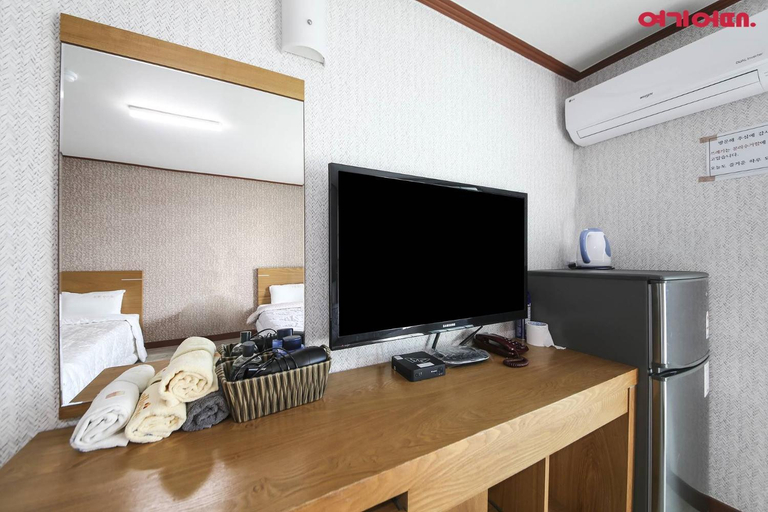 Bedroom 2, Jeju Island Love Motel, Jeju